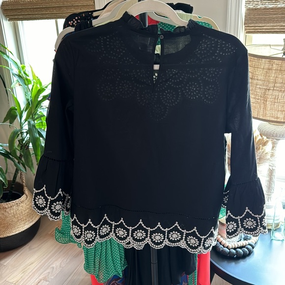 NWOT Gap size small blouse black and white 100% cotton - Picture 2 of 4